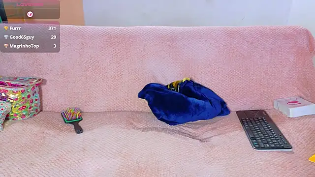 isabelle_adj webcam