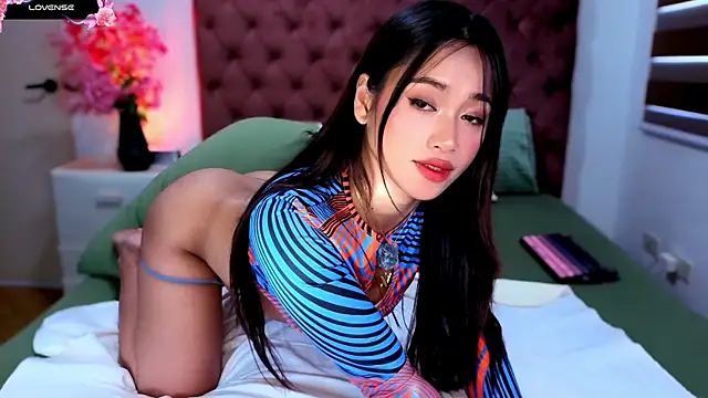 asian_dhimple live cam on StripChat
