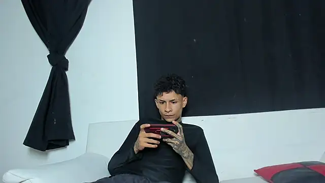 self_love46 live Stripchat room