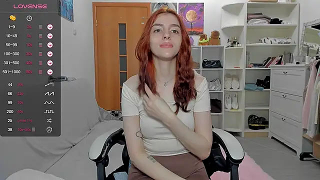 broosnica1 (F young) - show tits