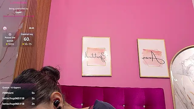 yourcuteneighbourr webcam