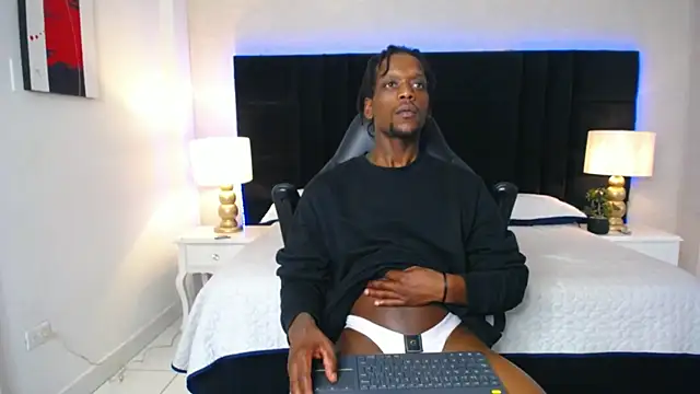 SkylerBigxxx webcam