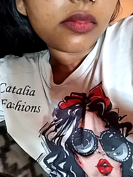 Watch Sexy_Divya__ live on EroticFlix - High definition streams