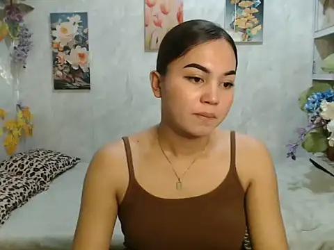 ur_asiankat webcam