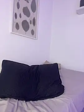 Watch Frrancesca_ live on EroticFlix - High definition streams