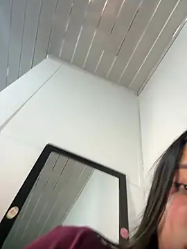 cori_adams (F young) - whipping x5 pussy 😍🥰
