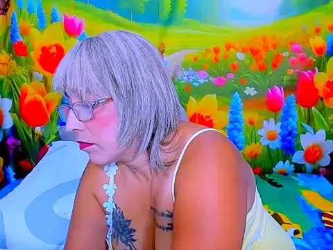 Watch indianroxy live on EroticFlix - High definition streams
