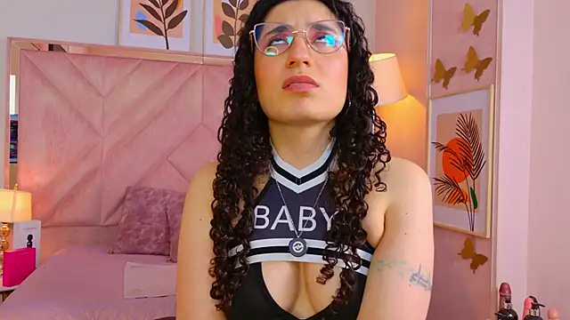DemiJones_ live cam preview on Stripchat