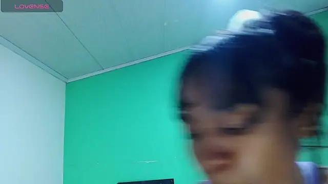 avaleri_cherry webcam