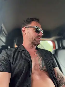 LukeLouHarvey live Stripchat room