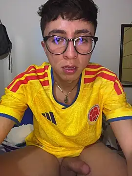 CamiRojas_boy webcam