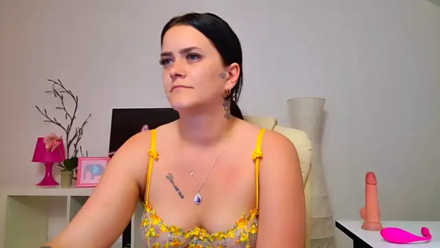 NicolSparkleX live cam on StripChat