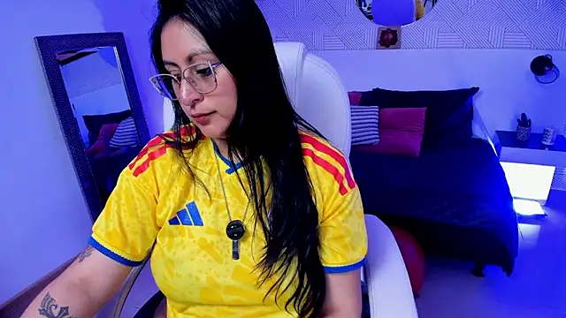 Amber_gold_ webcam