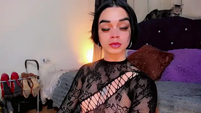 Model: lesly_xx