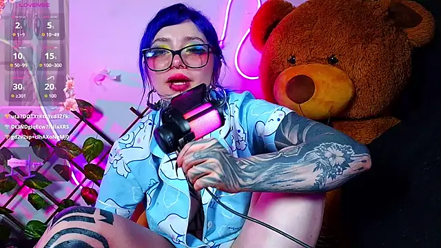 lucychabs_ (F young) - 🖤 DILDO TENTACULO Y DOMI X10