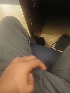 hotboy43339 (M young) - Jerking