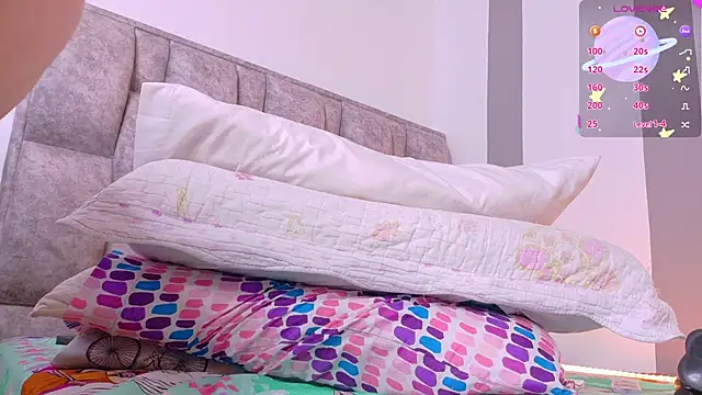 Alhara_Luna webcam