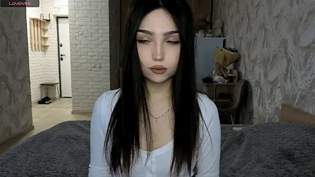 Qwami_Amie webcam
