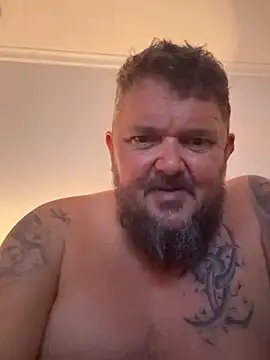 TatooedBear webcam