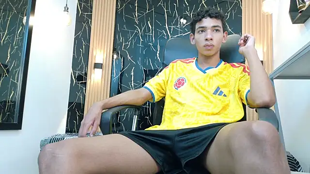 valerihot_1 (M twink) - CUM + SWALLOW CUM