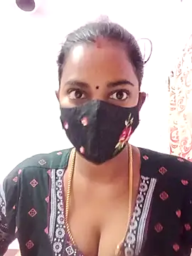 tamilratchasii (F young) - Open boobs