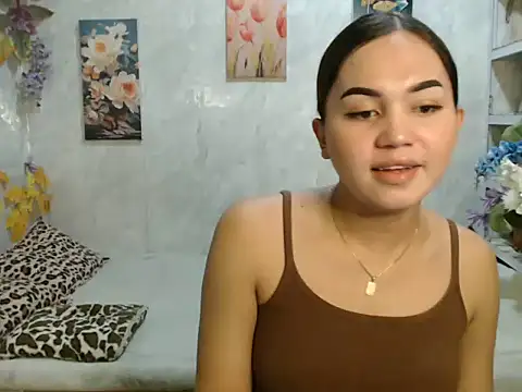 ur_asiankat webcam