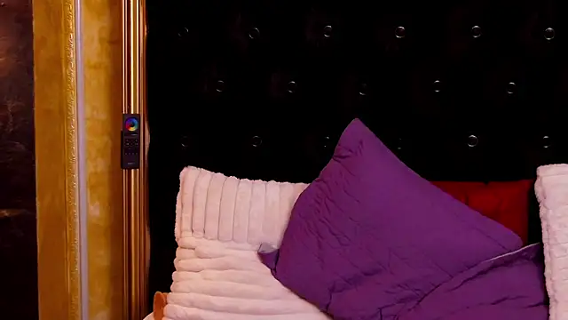 MillaVixen webcam