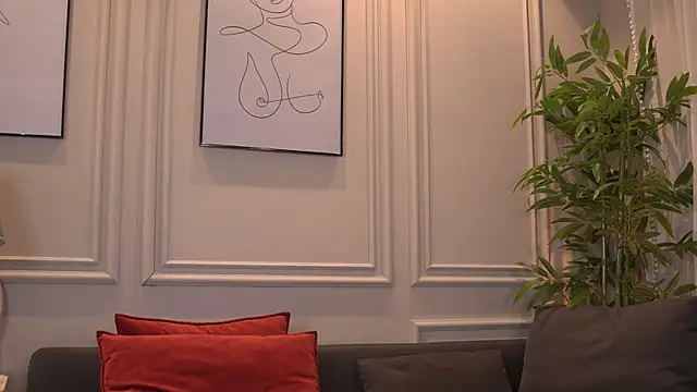 KyraKnight webcam