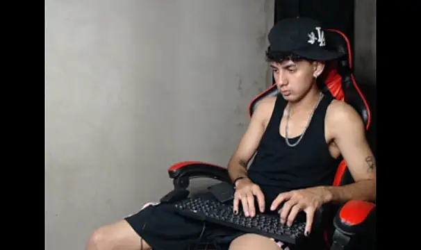 Garu_hot19 webcam