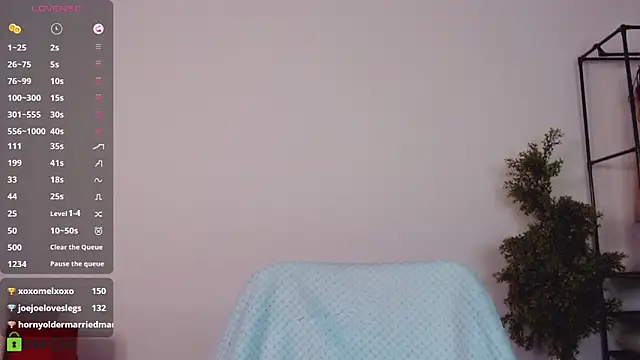 VickyGolden webcam