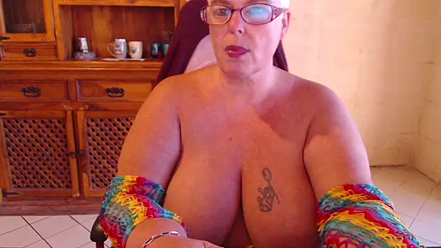 MISS_LINDAH webcam