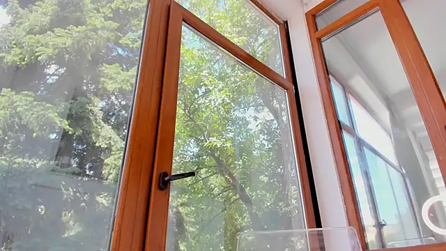 Naila18 webcam
