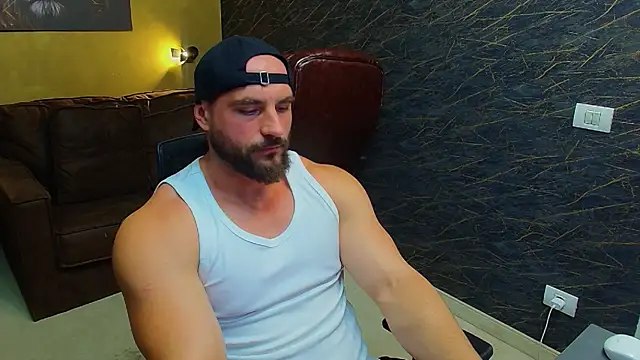 AdamJamesonn webcam