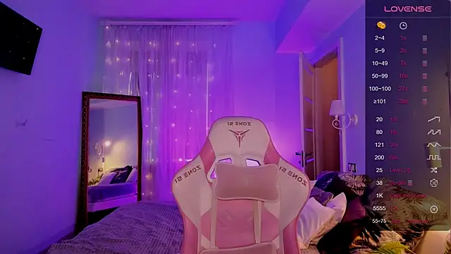 AnyaTaylor_ webcam