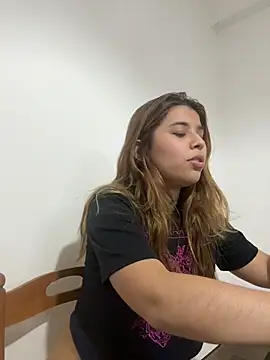 baddieasiantv webcam