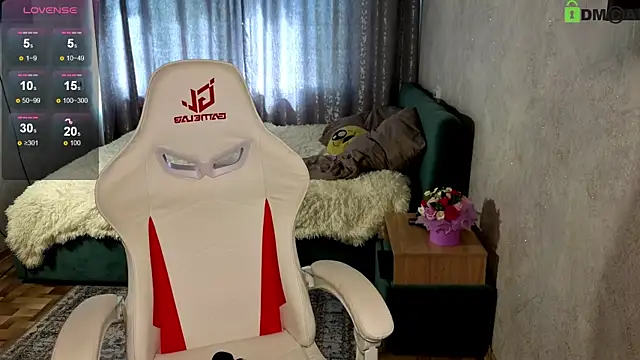 Tanita_Moon_007 webcam