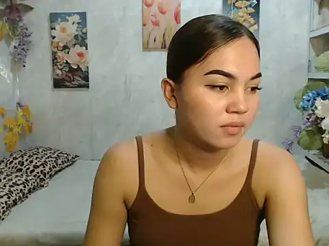ur_asiankat webcam