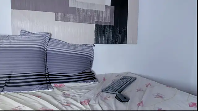 Taivarincelle - Trans webcam sex chat