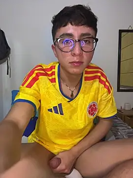 CamiRojas_boy webcam
