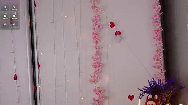 cherlyguss (F teen) - make my tits shine with oil