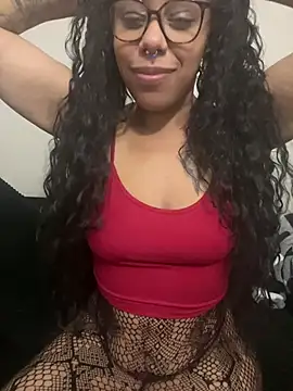 Desirae_Luciano