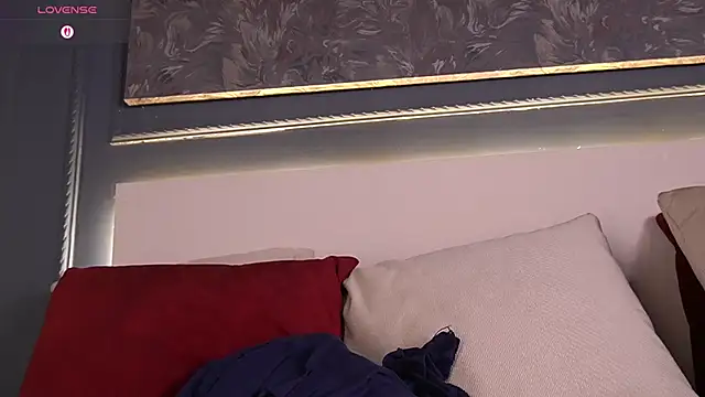 MiaKay1 webcam