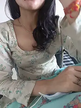 zoya_baby_ live cam on StripChat