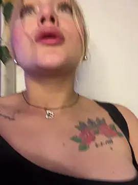 Sara_Sophia420 webcam