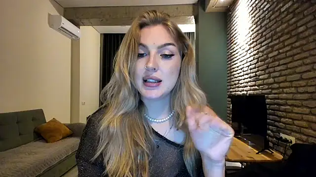 fifteenpoem webcam