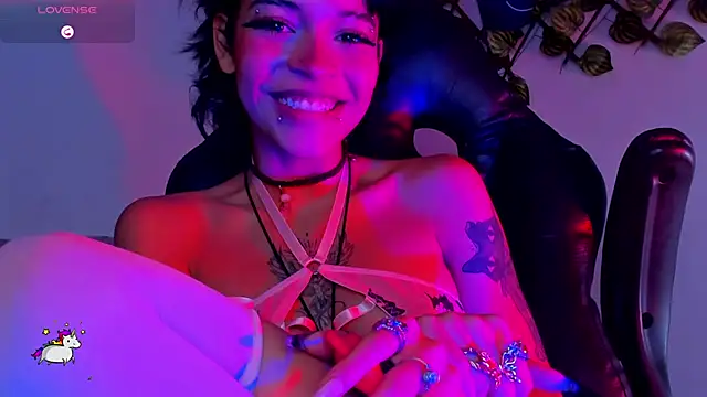 Anny_Kiitty webcam