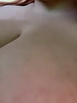 LadyDreams11 webcam