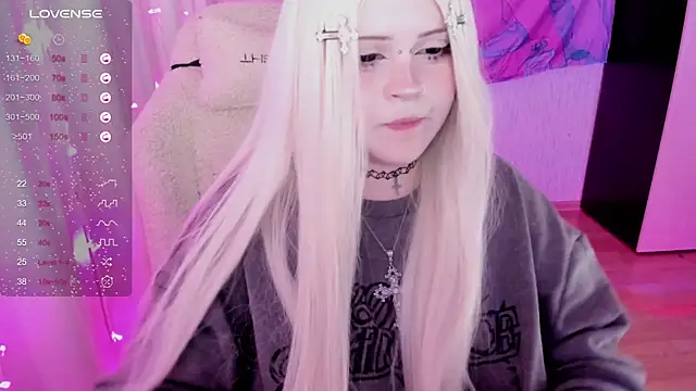 SelenaCute webcam