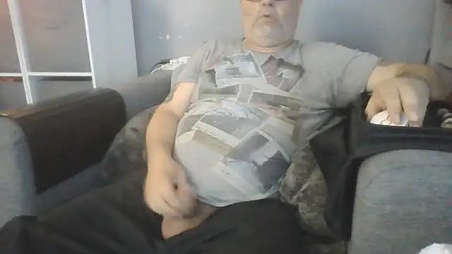 Naturistmale45 webcam