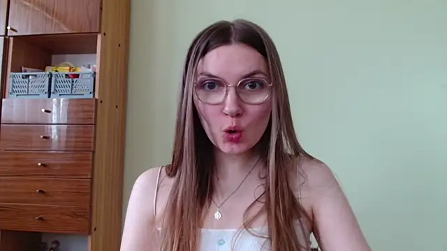 LooveELLYx webcam
